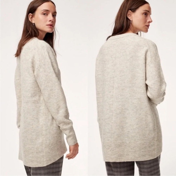Aritzia The Group By Babaton Alicia Alpaca Wool Oversized V-Neck Sweater b8 - Picture 2 of 8